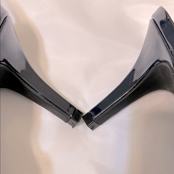 Bandolino Classic Black Peep-Toe Heels - Picture 5 of 7